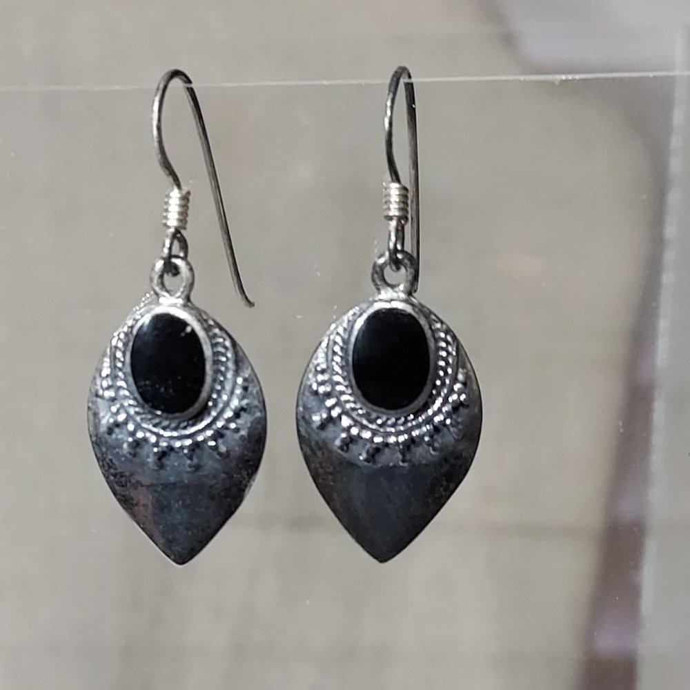 Earrings- sterling onyx tear drop with dotted details